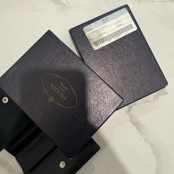 Prada Black Wallet - Picture 2 of 9
